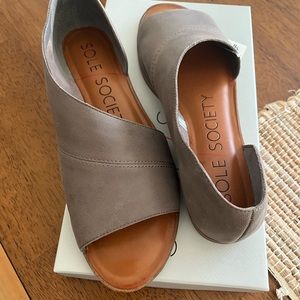 Sole Society sandals, size 8, color, titanium, style Anzio